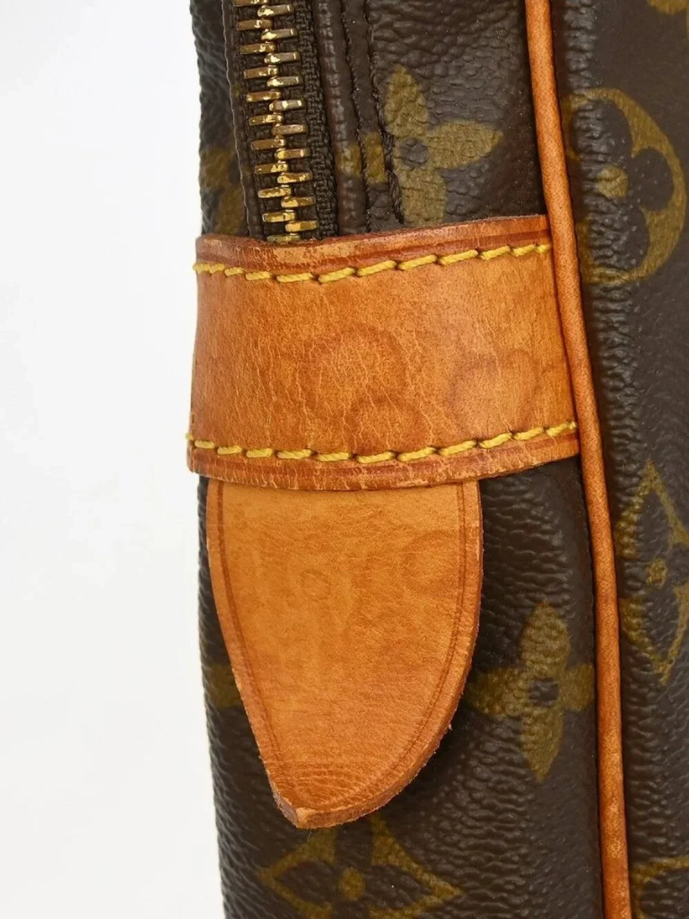 LOUIS VUITTON PORTE DOCUMENTS VOYAGE HANDBAG